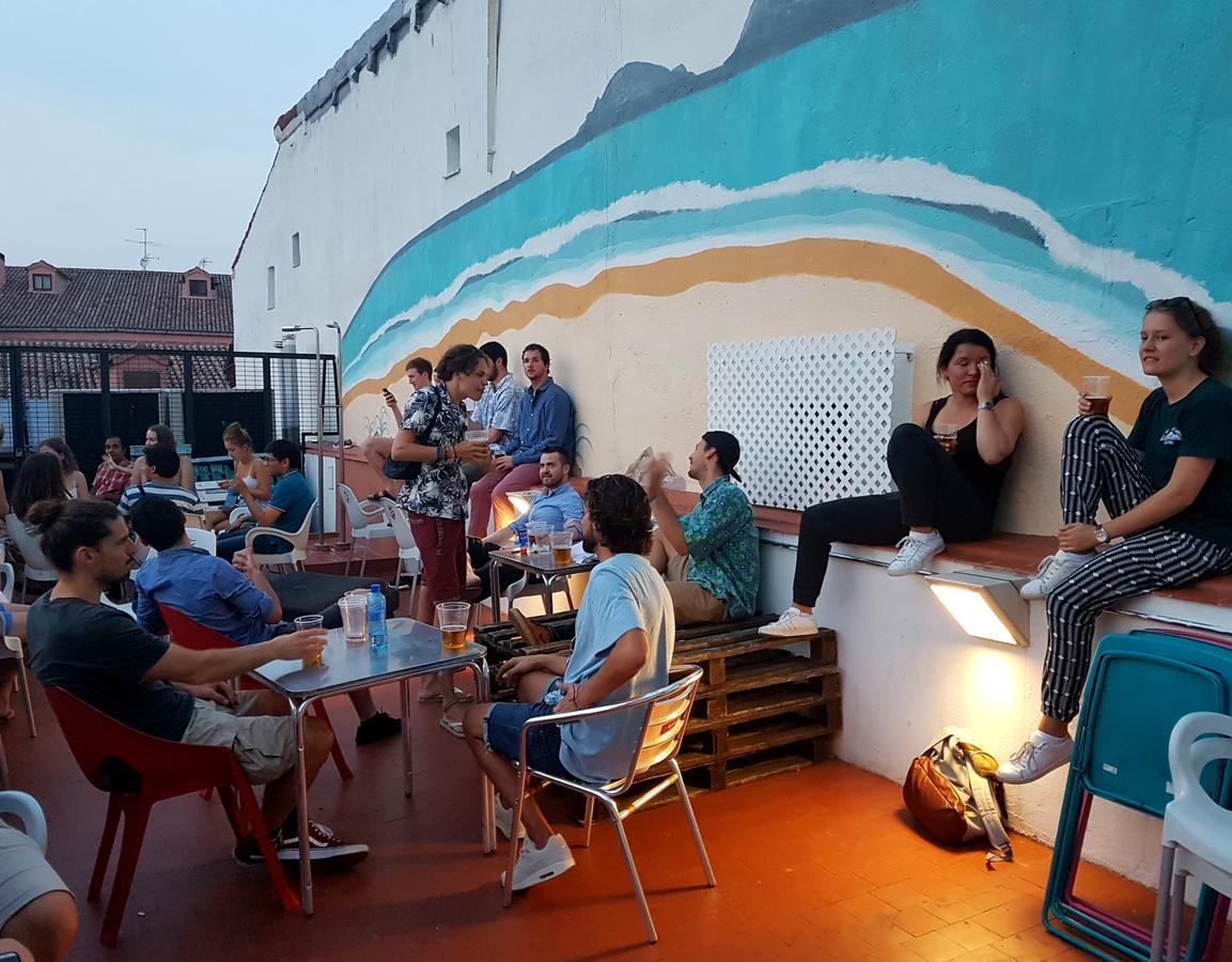 Cats Chill Out Hostel Madrid Exterior foto