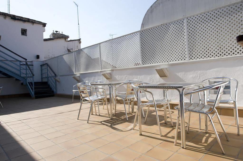 Cats Chill Out Hostel Madrid Exterior foto