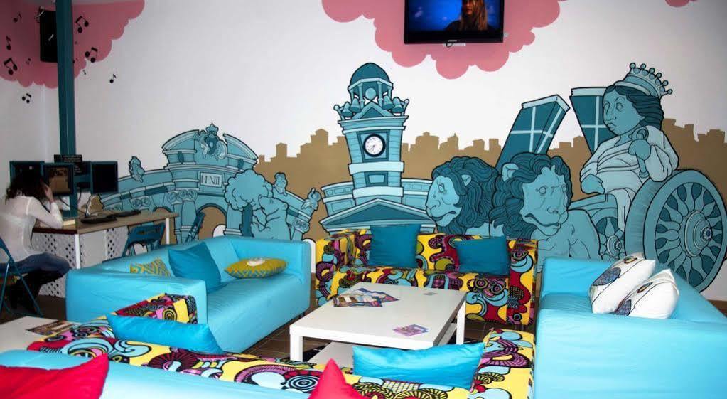 Cats Chill Out Hostel Madrid Exterior foto
