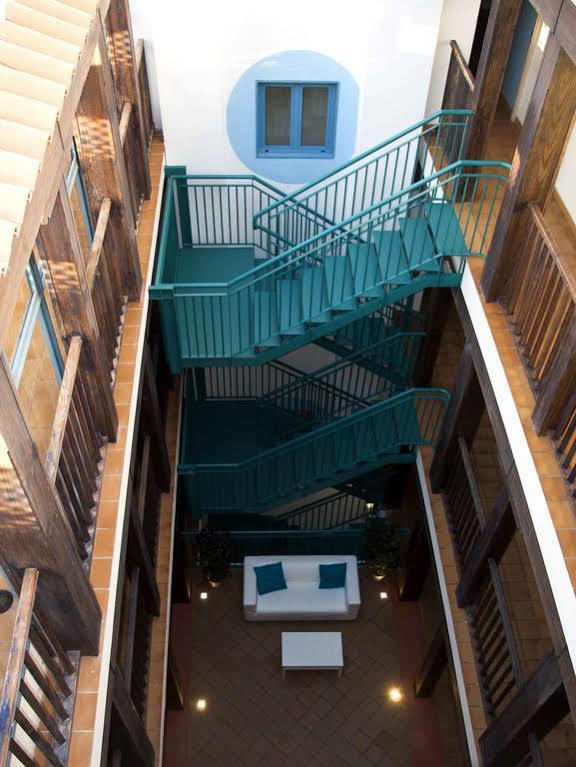 Cats Chill Out Hostel Madrid Exterior foto